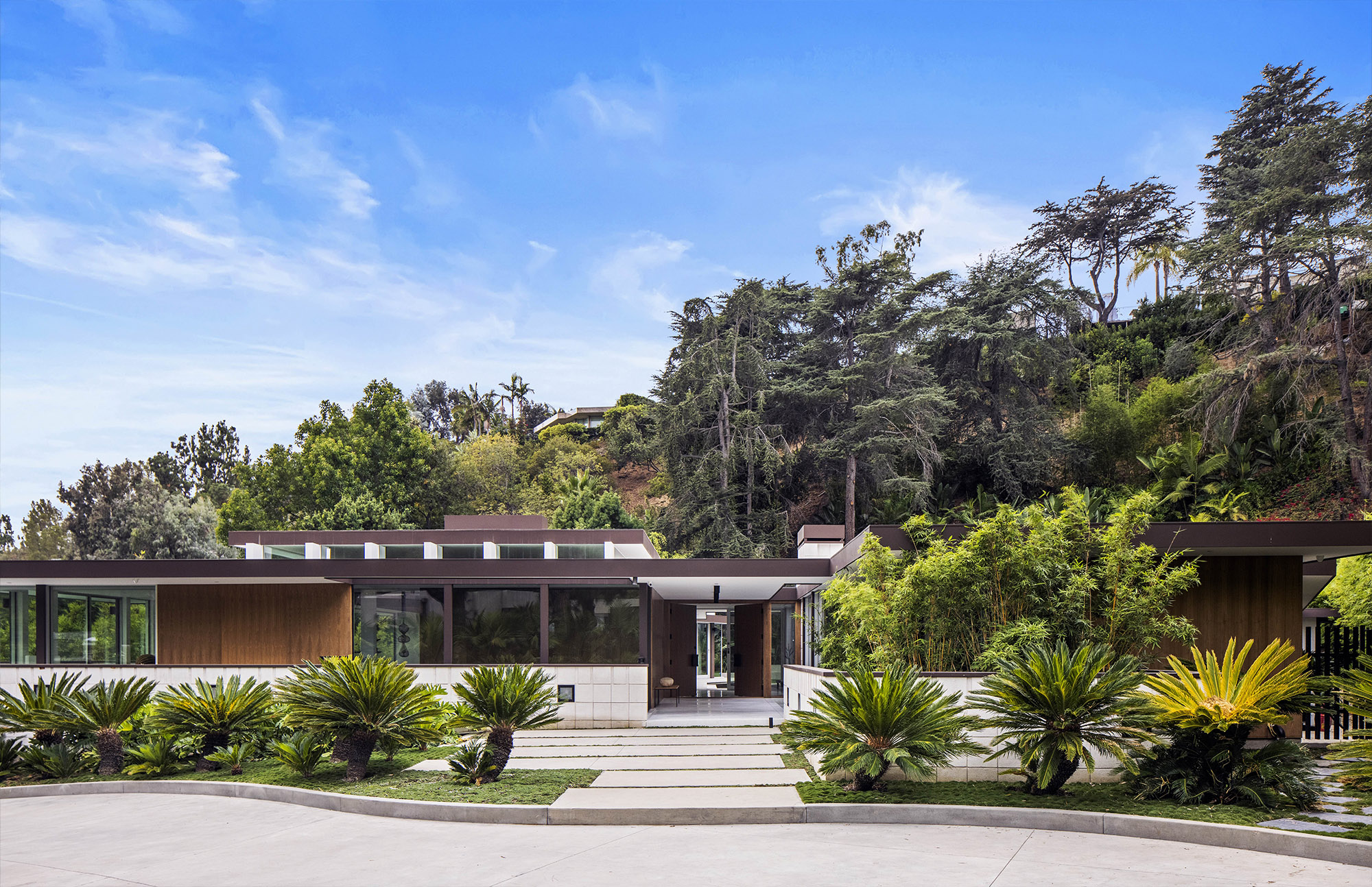 $27-Million Beverly Hills Midcentury Home Embraces Modern Living