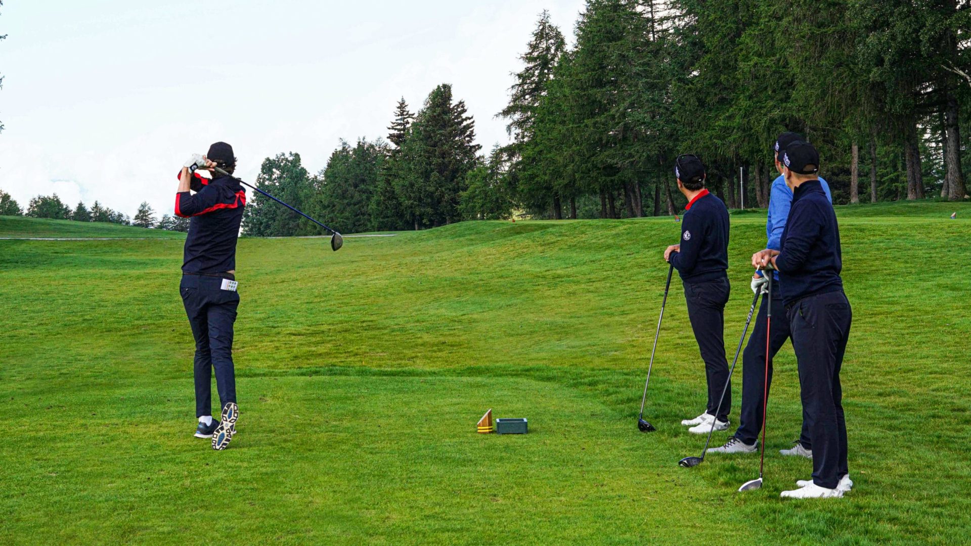 FGP Swiss & Alps sponsorise le tournoi de golf annuel de l'APACH à Crans-Montana