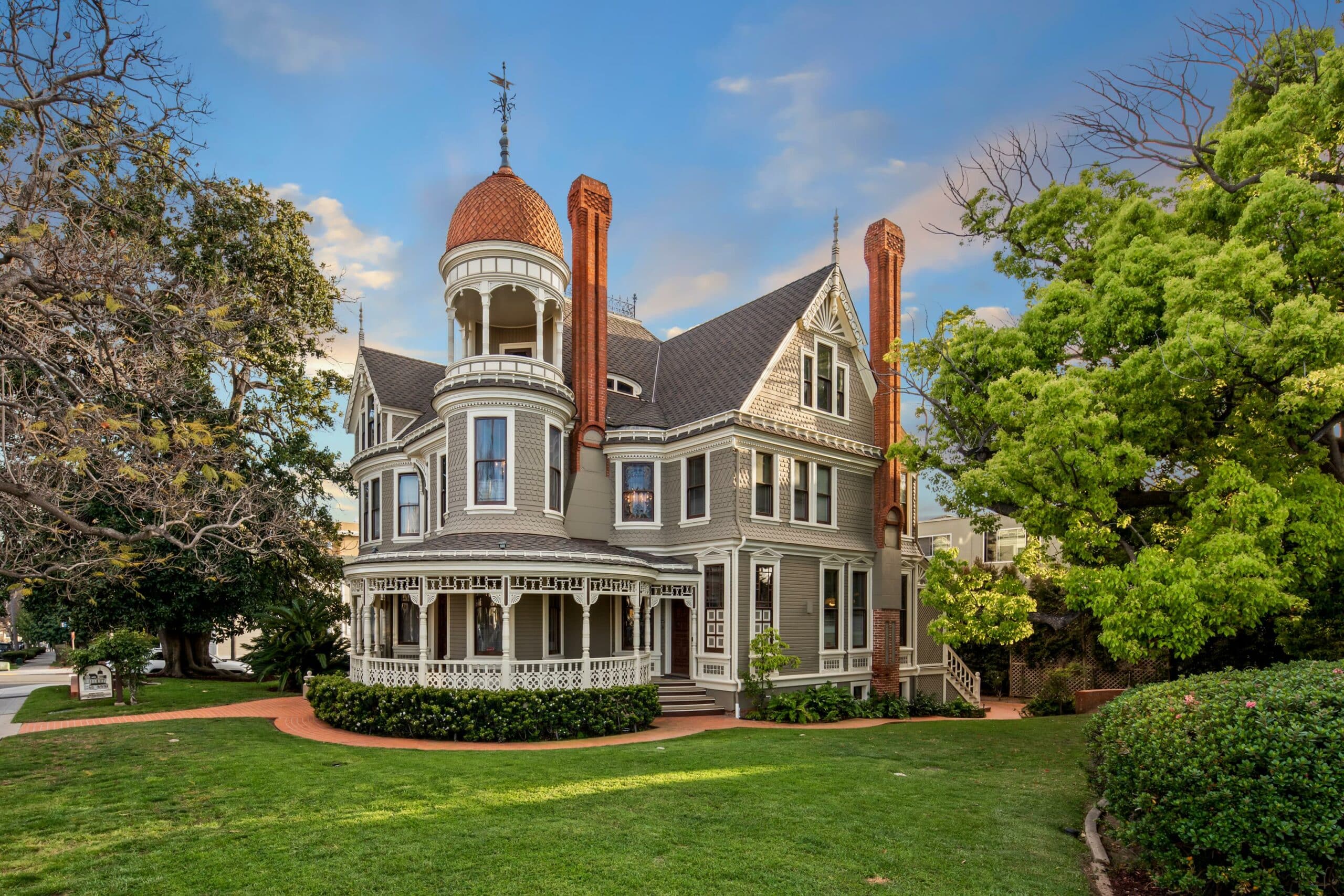 A Rare Late-1800s San Diego Victorian Is In Classic Condition