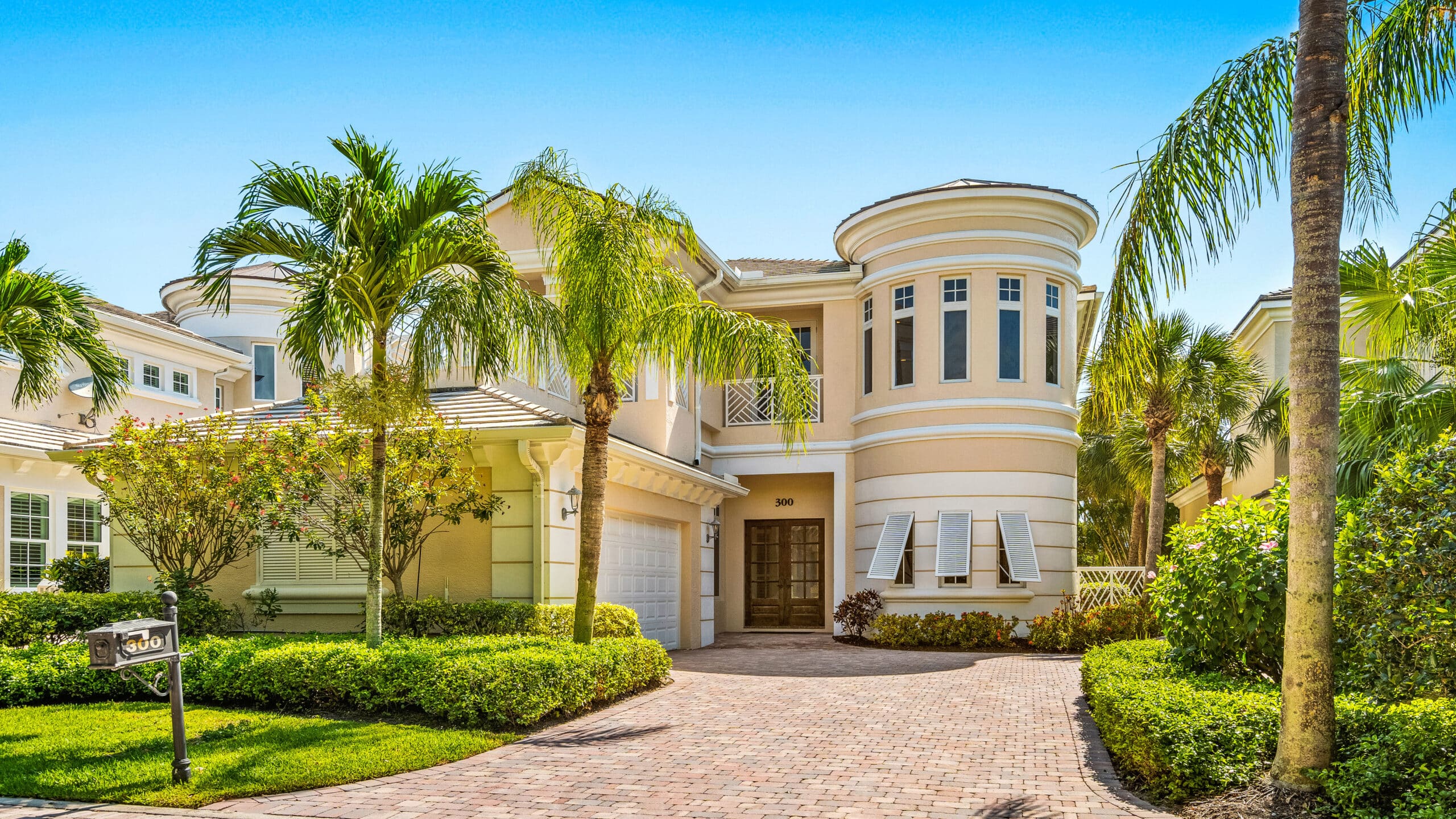 Video Spotlight: Florida Getaway Steps From The Beach