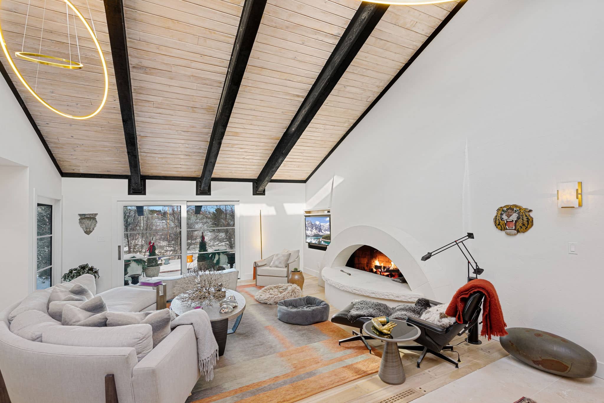 5 Homes With Cozy Fireplaces