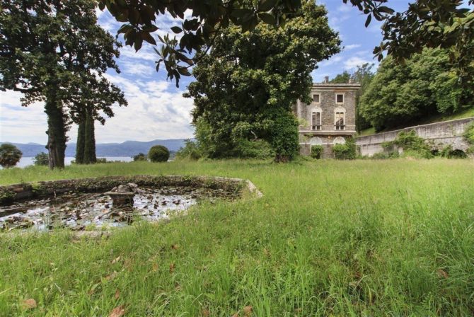 Photo 18 of the property 2494199 - prestigious property with castle for sale in verbania
