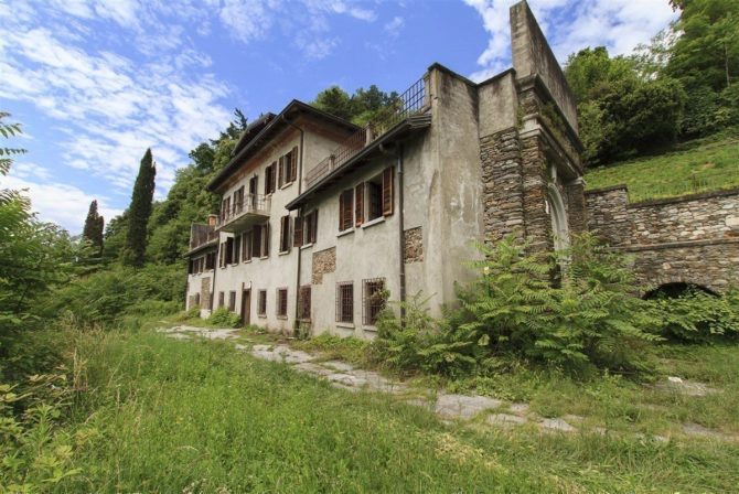Photo 20 of the property 2494199 - prestigious property with castle for sale in verbania