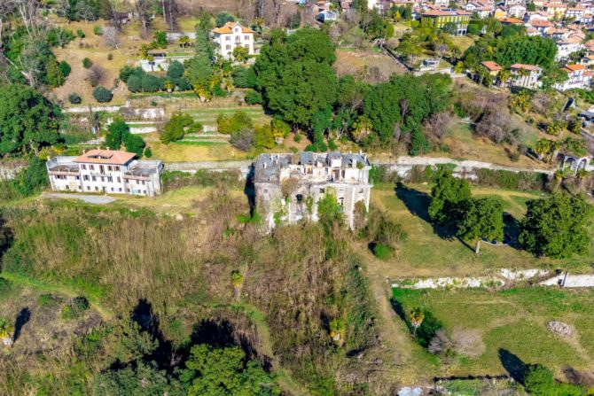 Photo 22 of the property 2494199 - prestigious property with castle for sale in verbania