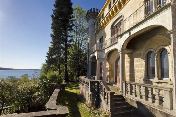 Photo 9 of the property 2494341 - castle for sale in stresa on lake maggiore