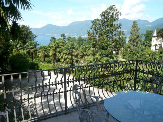 Photo 15 of the property 2494603 - historic villa with annex, park and swimming pool for sale in luino on lake maggiore