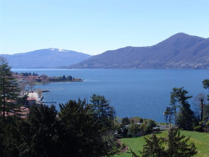 Photo 4 of the property 2494603 - historic villa with annex, park and swimming pool for sale in luino on lake maggiore