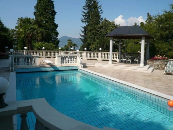 Photo 7 of the property 2494603 - historic villa with annex, park and swimming pool for sale in luino on lake maggiore