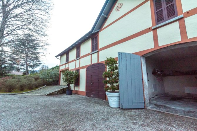 Photo 17 of the property 2495196 - prestigeträchtige epochale villa mit nebengebäude und renoviertem wachhaus zum verkauf in lesa am lago maggiore