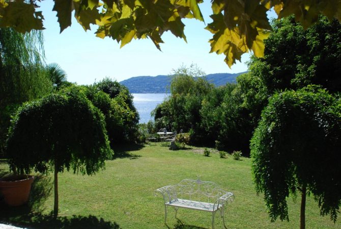 Photo 7 of the property 2495450 - historic villa with guest rooms and large plot for sale in verbania