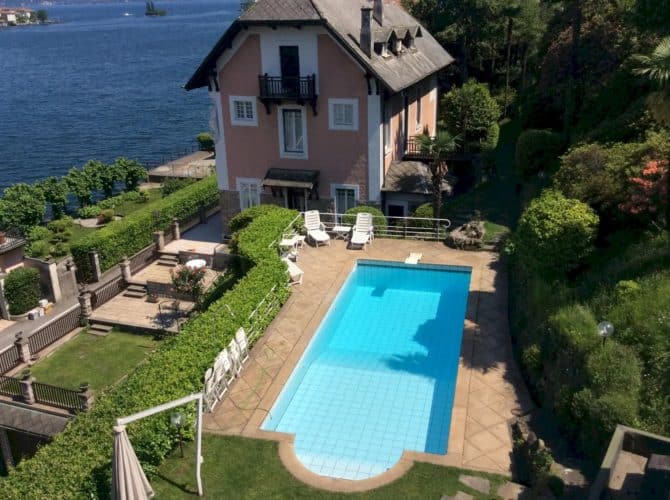Photo 3 of the property 3637818 - stilvolle villa mit kai und pool zum verkauf