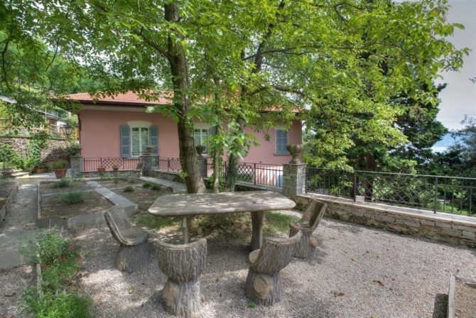 Photo 4 of the property 2495450 - historic villa with guest rooms and large plot for sale in verbania