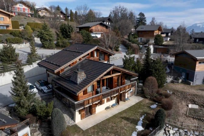 Photo 8 of the property 83788902 - beautiful chalet in crans-montana