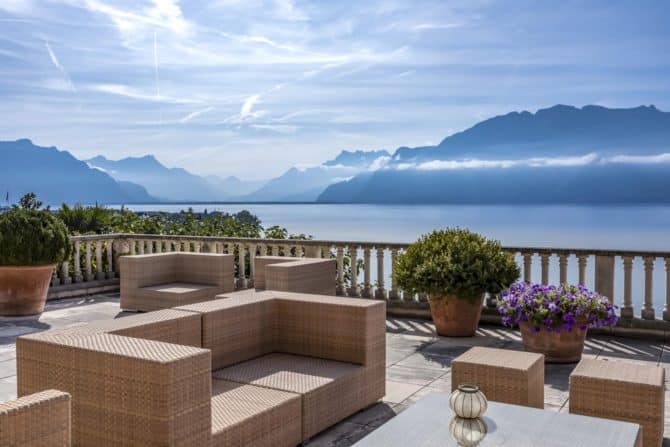 Photo 3 of the property 84016099 - magnificent house in corseaux, canton of vaud, with panoramic lake and mountain views