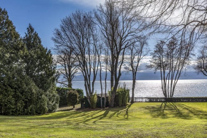 Photo 3 of the property 84229350 - magnificent waterfront property