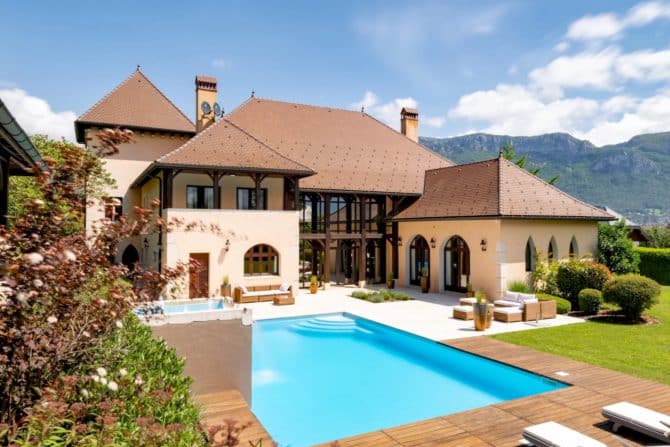 Photo 1 de l'annonce 84342648 - haute-savoie  –  annecy – rare demeure de prestige de  572 m²