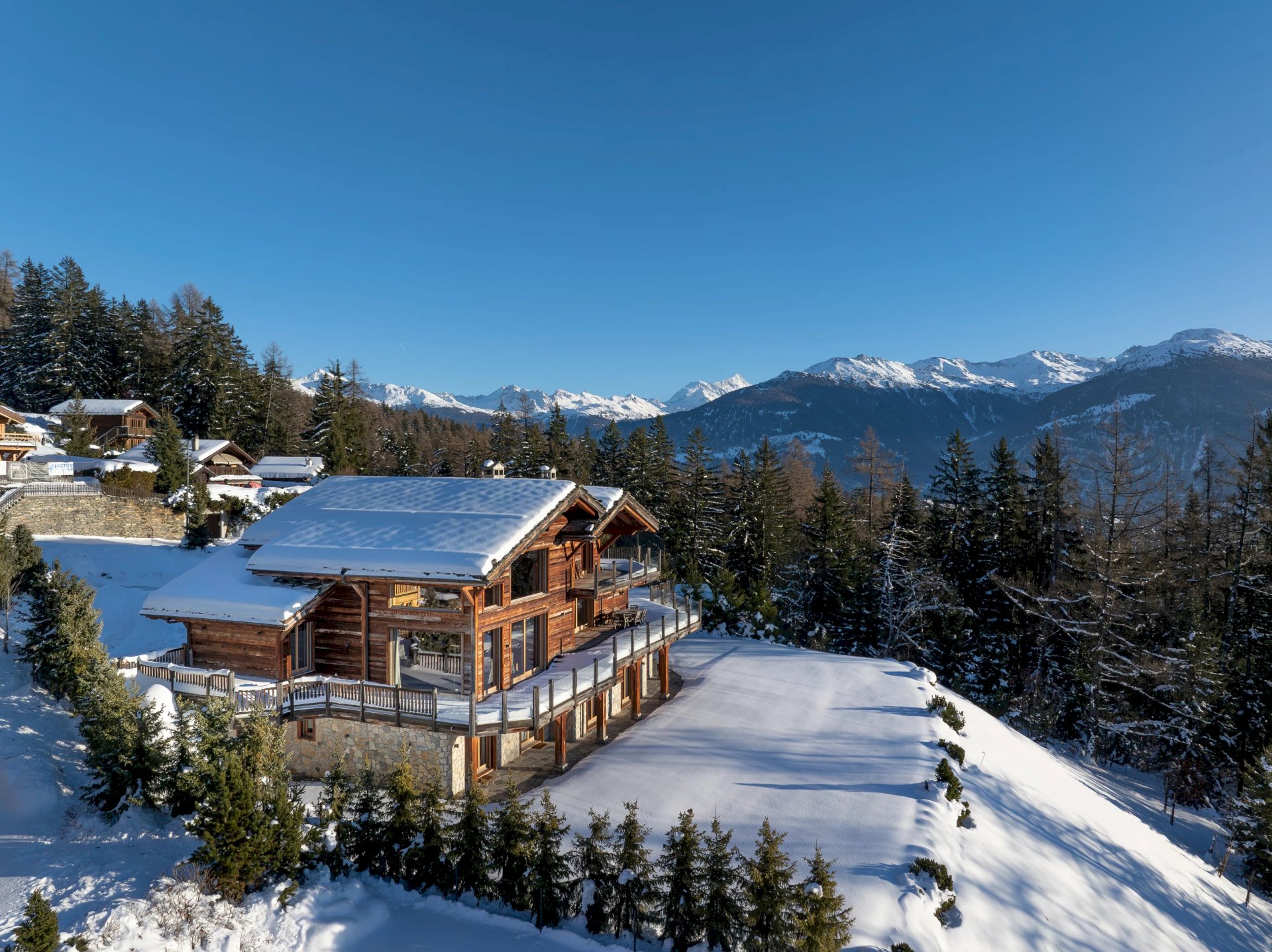 Majestic family chalet in Crans-Montana