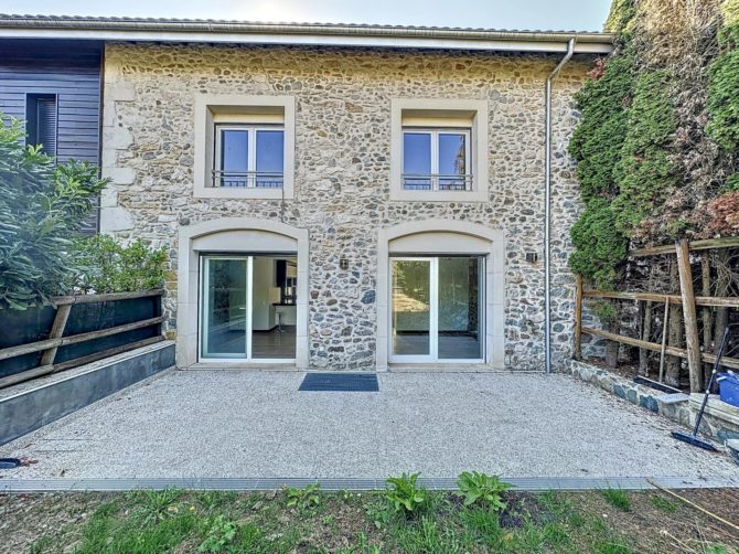 Photo 2 of the property 85153040 - charming 7-room semi-detached house with character - chavannes des bois