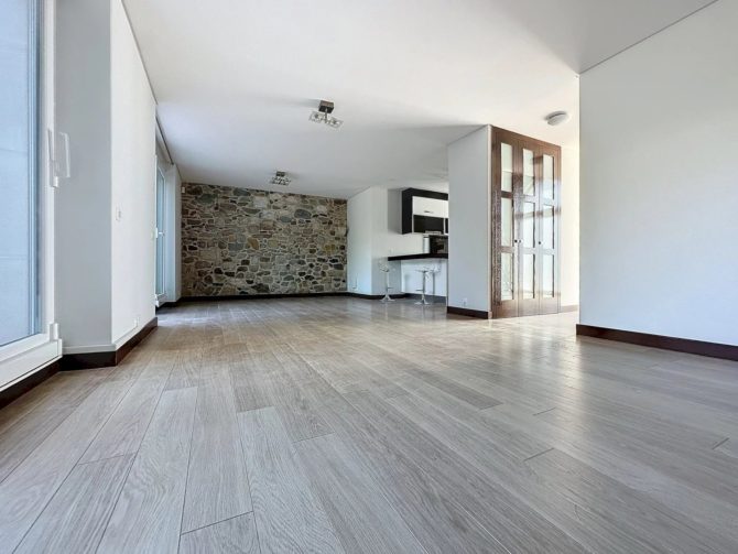 Photo 9 of the property 85153040 - charming 7-room semi-detached house with character - chavannes des bois