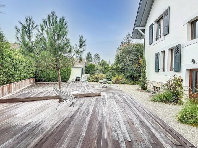 Photo 2 of the property 85367428 - charming 9-room house with beautiful garden in versoix