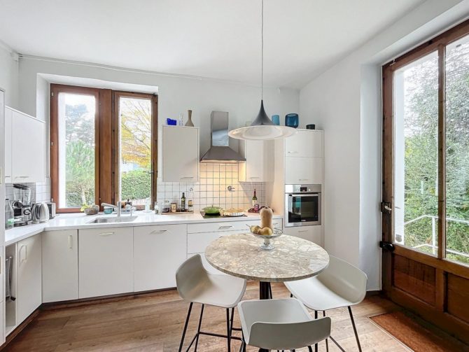 Photo 6 of the property 85367428 - charming 9-room house with beautiful garden in versoix