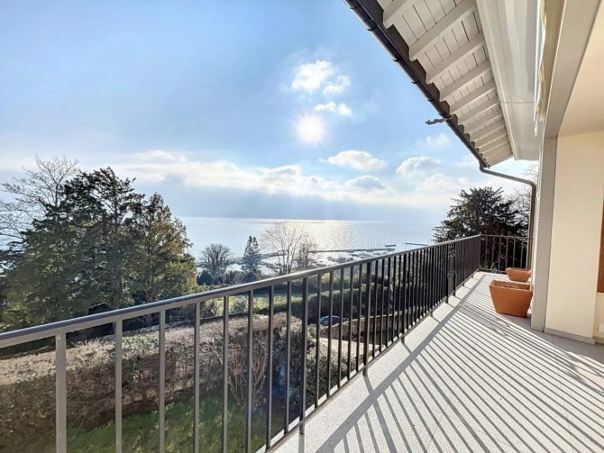 Photo 2 of the property 85579120 - lake view - nyon - 7-room apartment