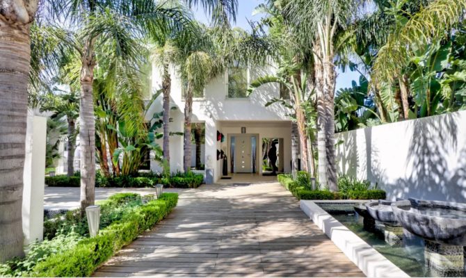 Photo 16 of the property 85642303 - villa cote mer