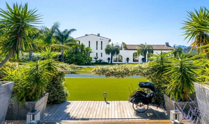 Photo 2 of the property 85642303 - villa cote mer
