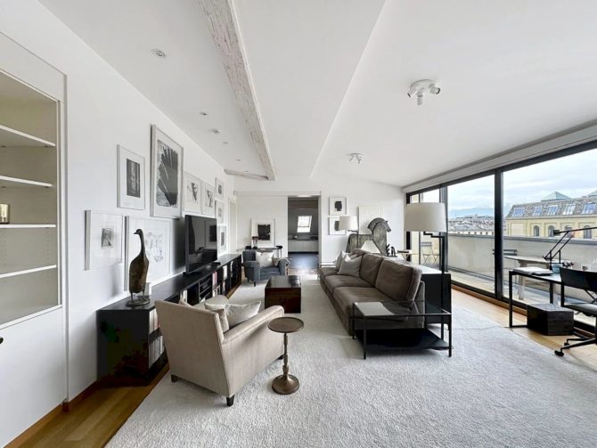 Photo 2 of the property 85760422 - place de neuve - exceptional 7-room apartment