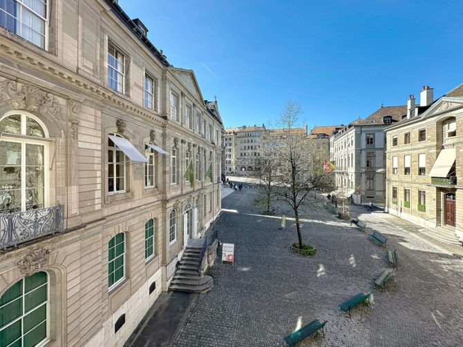 Photo 1 of the property 85823355 - old town - superb bright 6-room apartment