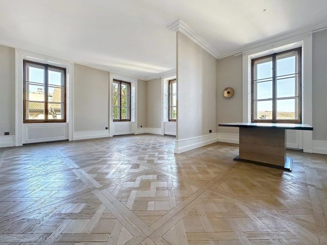 Photo 2 of the property 85823355 - old town - superb bright 6-room apartment