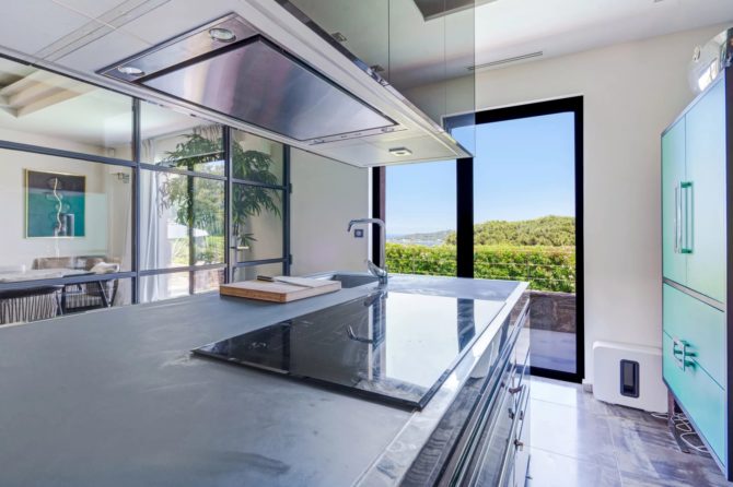 Photo 11 of the property 1740442 - contemporary villa sea view