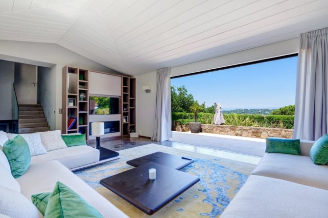 Photo 9 of the property 1740442 - contemporary villa sea view