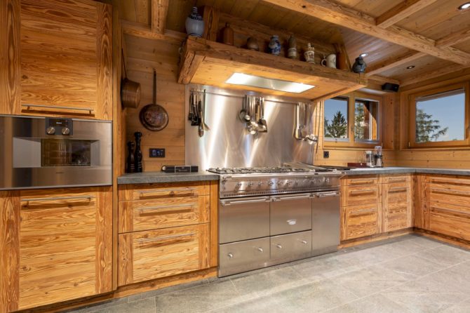 Photo 4 of the property 84943729 - majestätisches familienchalet in crans-montana
