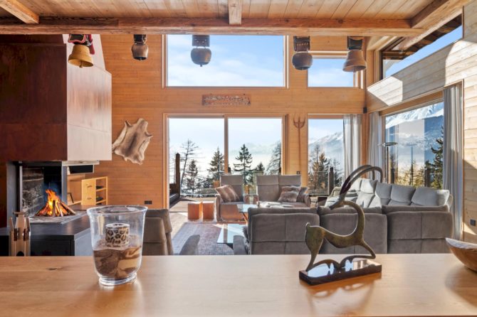 Photo 2 of the property 84943729 - majestätisches familienchalet in crans-montana