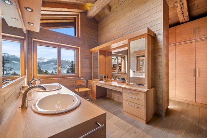 Photo 9 of the property 84943729 - majestätisches familienchalet in crans-montana
