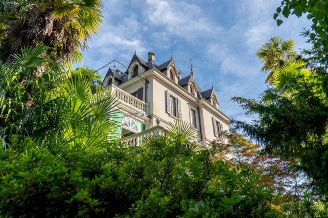 Photo 31 of the property 2494603 - historische villa mit nebengebäude, park und pool zum verkauf in luino am lago maggiore