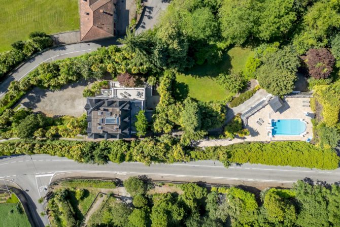 Photo 34 of the property 2494603 - historische villa mit nebengebäude, park und pool zum verkauf in luino am lago maggiore